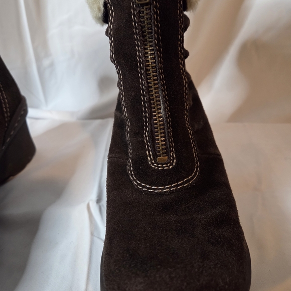 BareTraps Women's Dark Brown Leather Faux Fur Winter Boots Size 6 - Picture 4 of 8